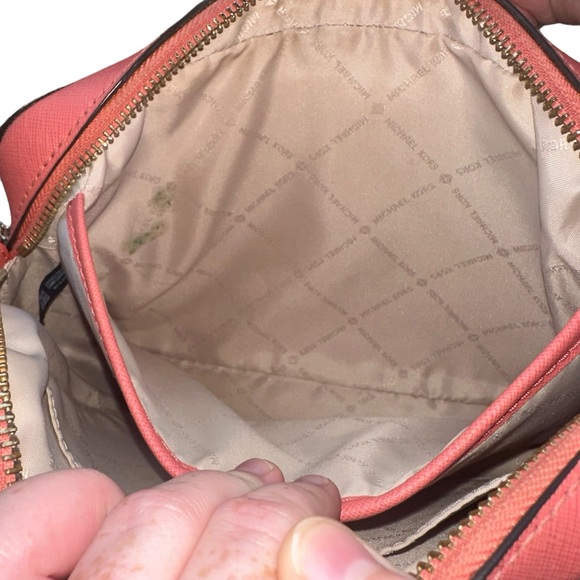 Jet Set Saffiano Leather Crossbody Bag Preowned - Picture 12 of 15